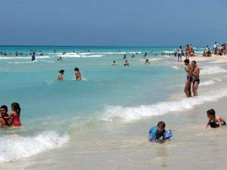 INTENSO CALOR PROVOCA FAMILIAS VISITEN RÍOS, PLAYAS COSTA NORTE