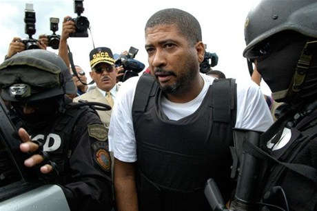JEFES POLICÍA NACIONAL, DNCD LLEGAN DEPORTADO VENEZUELA TOÑO LEÑA