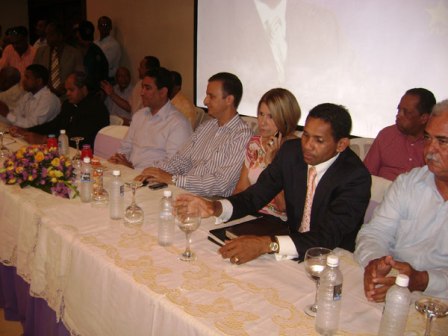 SENADOR VARGAS BUSCA PUERTOPLATEÑOS PROPICIEN GANE NUEVAMENTE