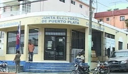 ENTREGAN MATERIALES UTILIZARÁN ELECCIONES CONGRESUALES Y MUNICIPALES