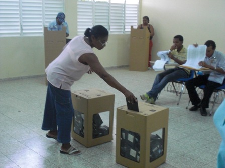 OPINIONES DIVIDIDAS; UNOS CREEN HUBO FRAUDE, OTROS DICEN  ELECCIONES FUERON LIMPIAS