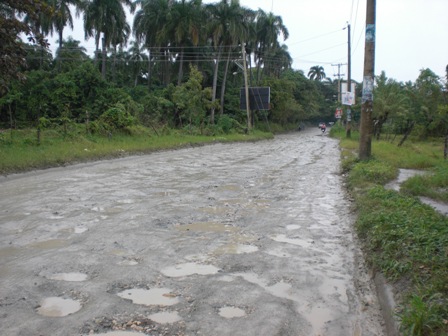 LLUVIAS DETERIORAN CARRETERA ACCESO PROYECTO TURÍSTICO COSTAMBAR, BARRIO EL JAVILLAR