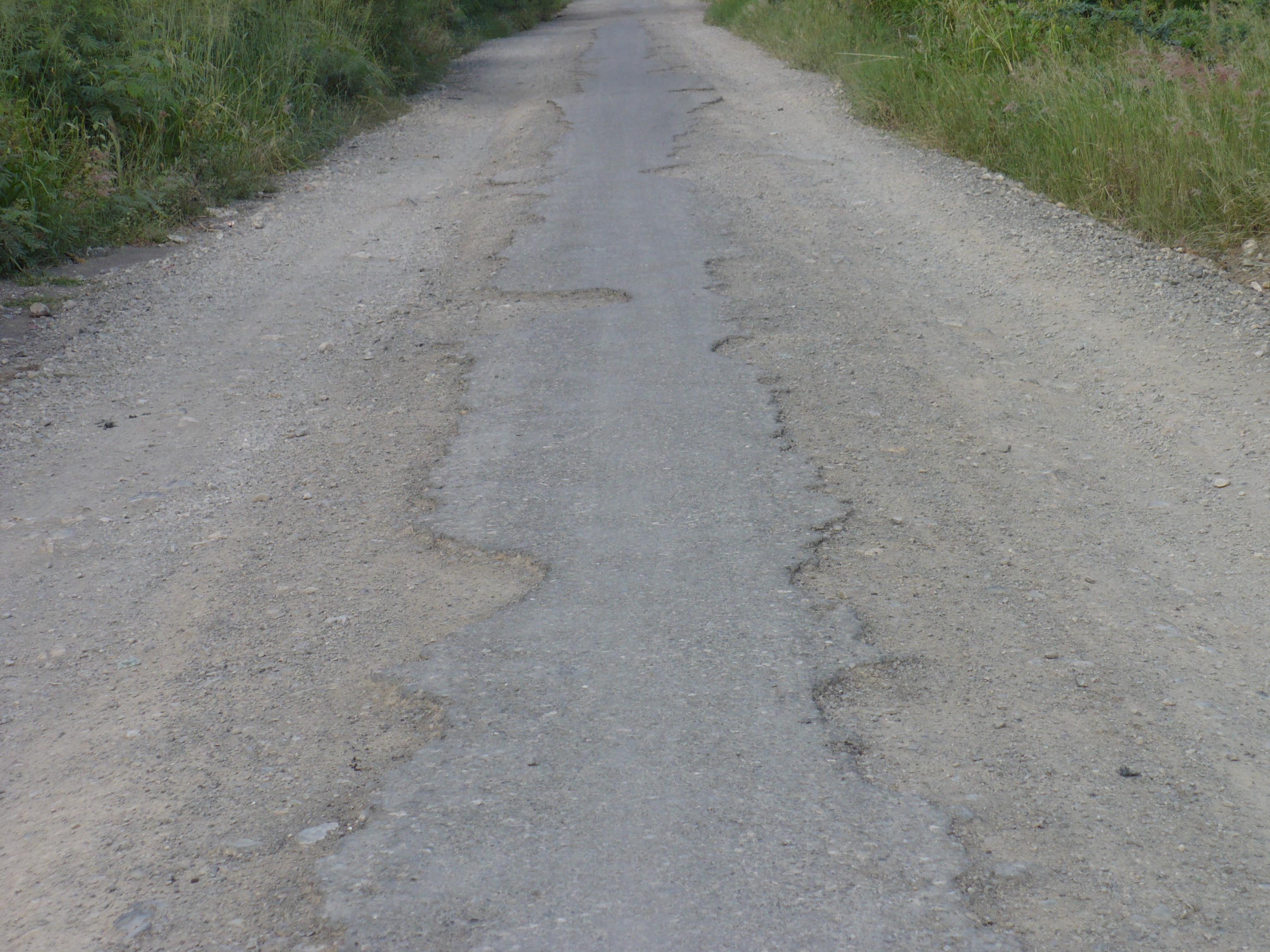 INICIAN TRABAJOS ARREGLOS CALLES, CAMINOS VECINALES COMUNIDAD LLANOS DE PÉREZ