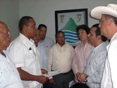 MINISTRO AGRICULTURA ESPERA PROFUNDICEN INVESTACIONES EN TORNO INTOXICACIONES ESTUDIANTES