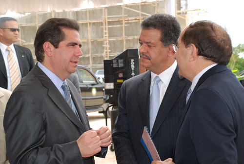 MINISTRO DE TURISMO, HOTELEROS PUERTO PLATA CELEBRAN REUNIÓN EJECUTIVOS LÍNEAS CRUCEROS