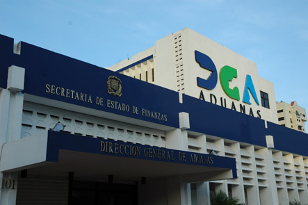 DIRECTOR GENERAL ADUANAS DESTACA IMPORTANCIA INVERSIONES EN  ZONAS FRANCAS