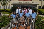 EMPRESA TELEFÓNICA, CABILDO SOSÚA DONAN BICICLETAS ESTUDIANTES MERITORIOS