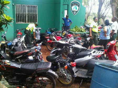 REVELAN AMET NOTIFICA 200 MIL MULTAS CONDUCTORES, MOTOCONCHISTAS; RECAUDA RD$200.0 MILLONES
