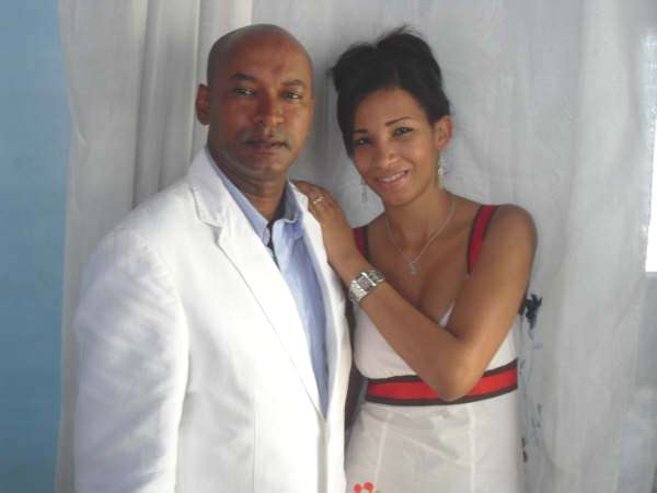 LOCUTOR ALFREDO ELIBO, ELIZANDRA GÓMEZ: “PAREJA DE UN MATRIMONIO FELIZ”