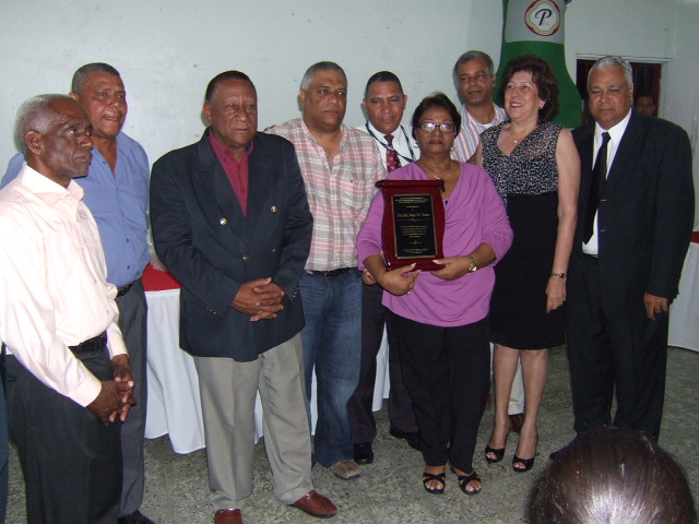 RECONOCEN EX GOBERNADORA RAFAELA MONEGRO VILLANUEVA