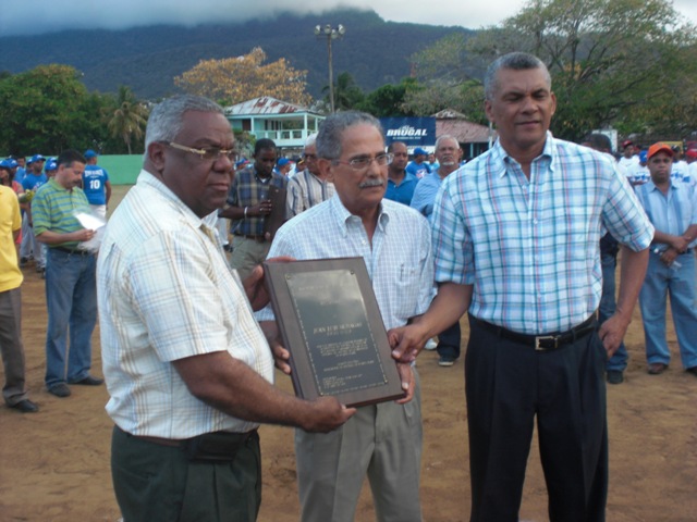 ASOCIACIÓN INICIA TORNEO SOFTBOL INTERLIGAS EN PUERTO PLATA