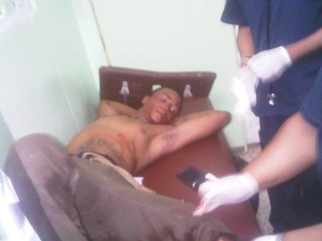 GOLPEAN HOMBRE INTENTÓ ATRACAR JOVEN EN PUERTO PLATA