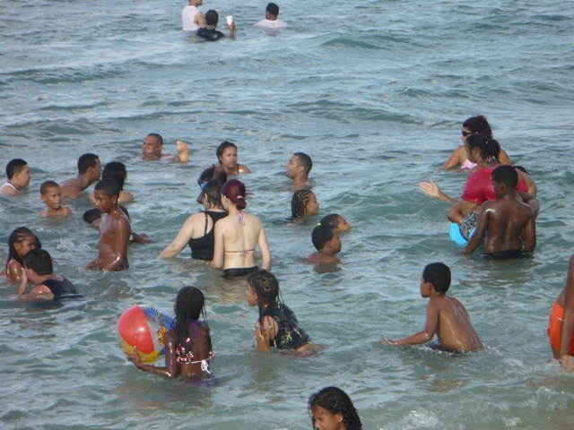 BAÑISTAS, VACACIONISTAS COPAN PLAYAS MUNICIPIO LUPERÒN