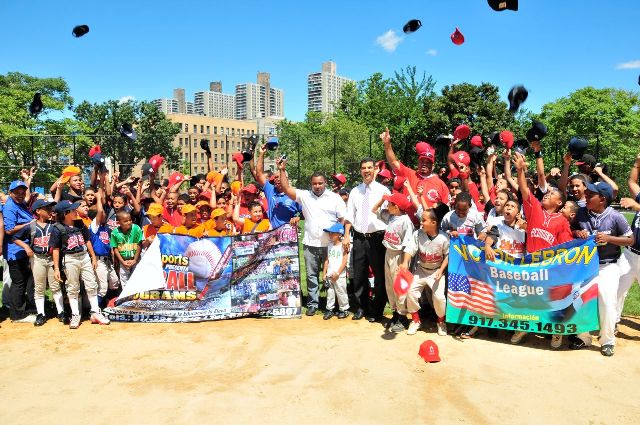 REINAUGURAN PARQUE BÉISBOL HIGHBRIDGE PARK