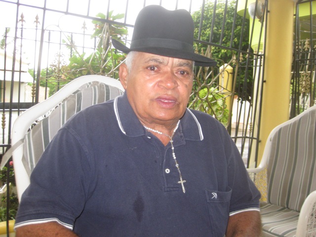 AGRICULTOR AFIRMA CURA DEMENCIA HUMANA  CON ALCOHOL