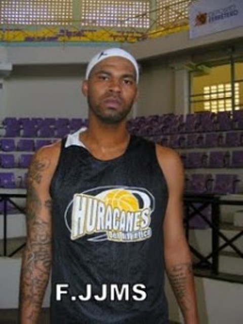 HURACANES DEL ATLÁNTICO CONTRATAN NUEVO REFUERZO