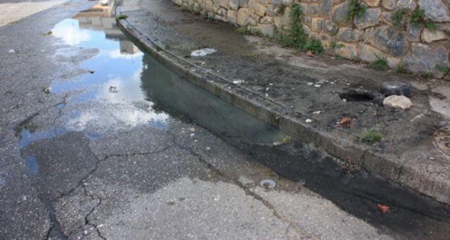 SISTEMA SANITARIO PROVOCA MALESTAR FAMILIAS SECTOR LA VIARA