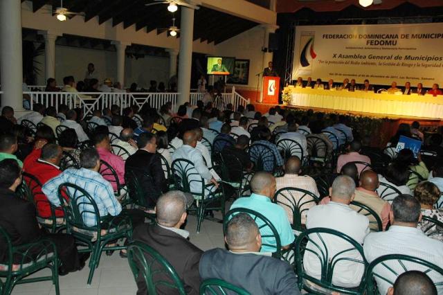 AUTORIDADES MUNICIPALES ACUERDAN PROTEGER MEDIO AMBIENTE
