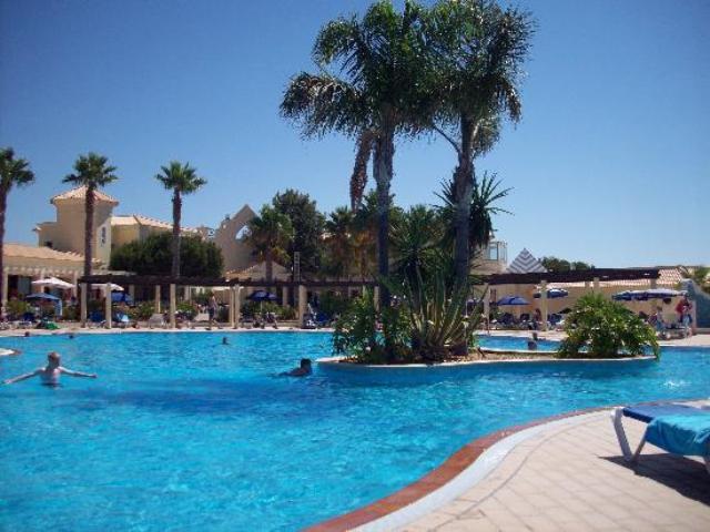 IBEROSTAR COMPRA HOTELES, CLUB VACACIONES THOMAS COOK