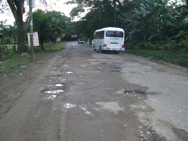 DENUNCIAN PÉSIMAS CONDICIONES PRESENTA CARRETERA GUANANICO