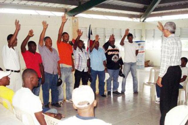 CARGADORES SACOS MERCADO DAJABÓN FORMAN AGRUPACIÓN SINDICAL
