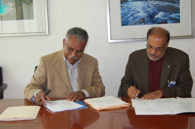 FIRMAN CONVENIO FORTALECIMIENTO INDUSTRIA MADERERA 