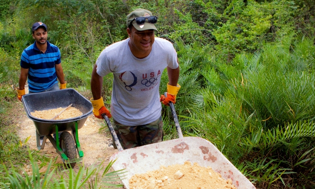 HOTELEROS PATROCINAN TALLER SOBRE MANEJO SENDEROS ESPACIOS NATURALES
