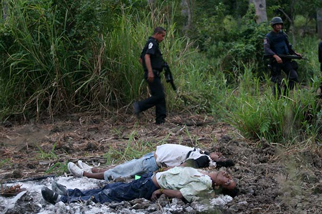 DESCONOCIDOS ASESINAN DOS JOVENES PUERTOPLATEÑOS EN LA VEGA