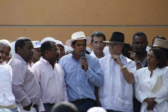 PROMETEN CONDONAR DEUDA LECHEROS PUERTO PLATA CON BANCO AGRÍCOLA