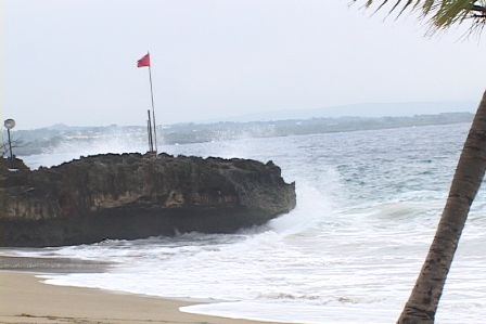SISTEMA FRONTAL DEJARÁ LLUVIAS, OLEAJES ANORMALES EN COSTAS PUERTO PLATA