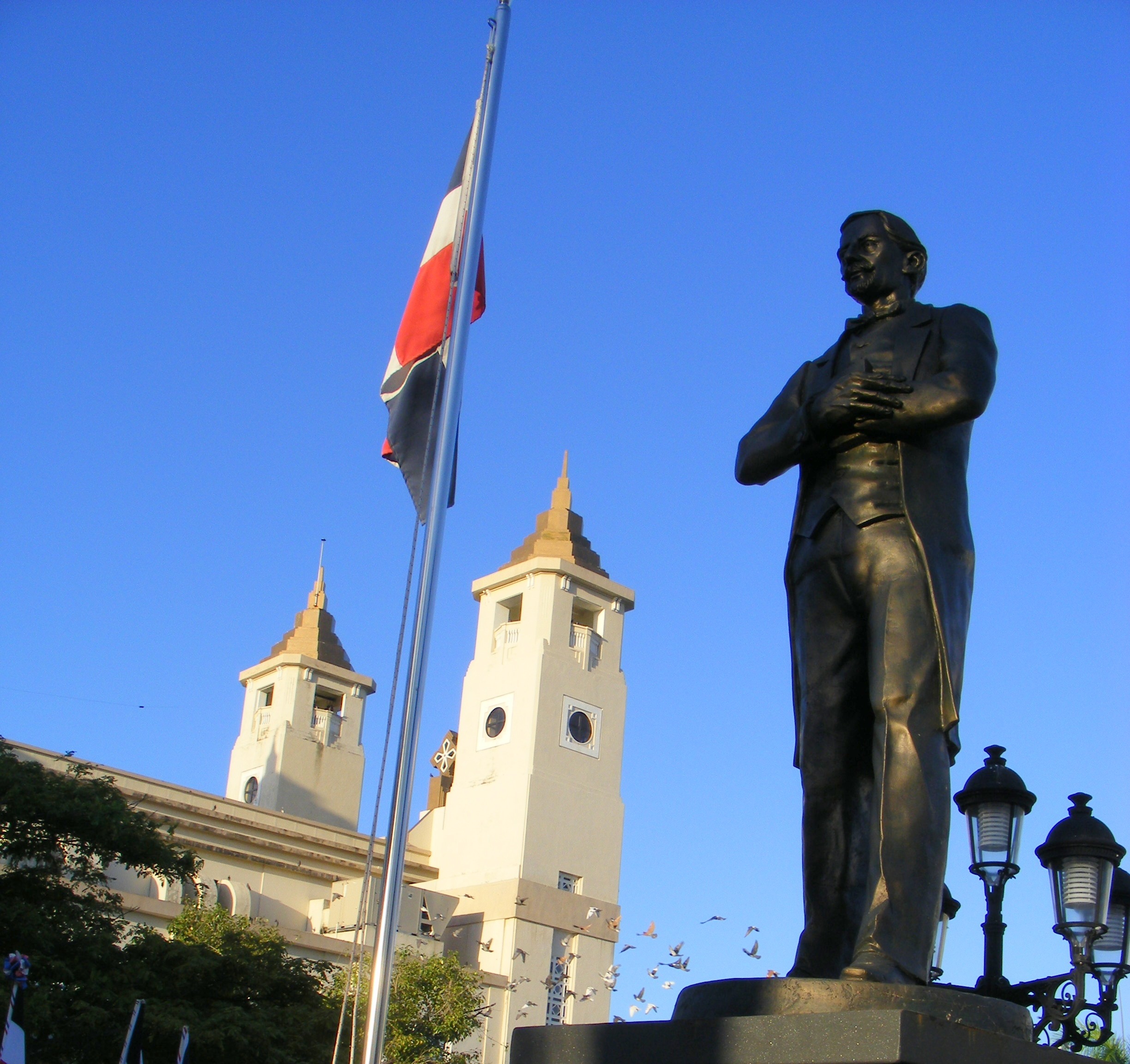 HISTORIADOR OFRECERÁ CONFERENCIA SALONES GOBERNACIÓN PROVINCIAL