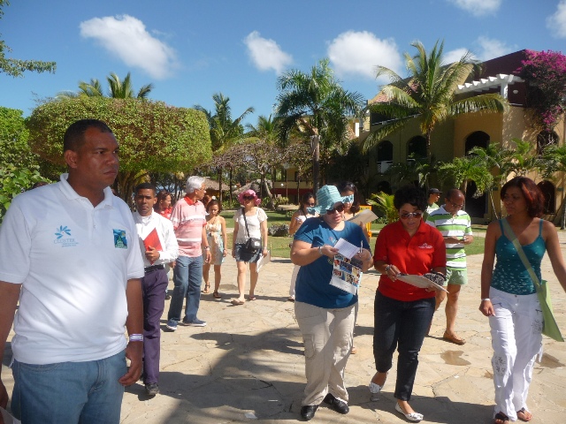 TURISTAS CANADIENSES COPAN HOTELES AMHSA  MARINA EN COSTA NORTE