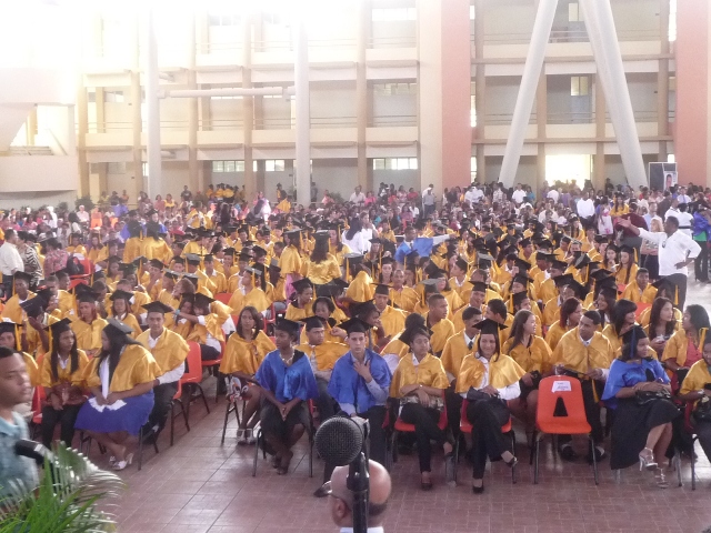 FUNDI CELEBRA ACTO GRADUACIÓN NUEVOS BACHILLERES