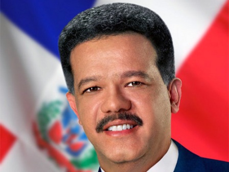 PRESIDENTE LEONEL FERNÁNDEZ AFIRMA CRISIS NO AFECTA CRECIMIENTO TURISMO