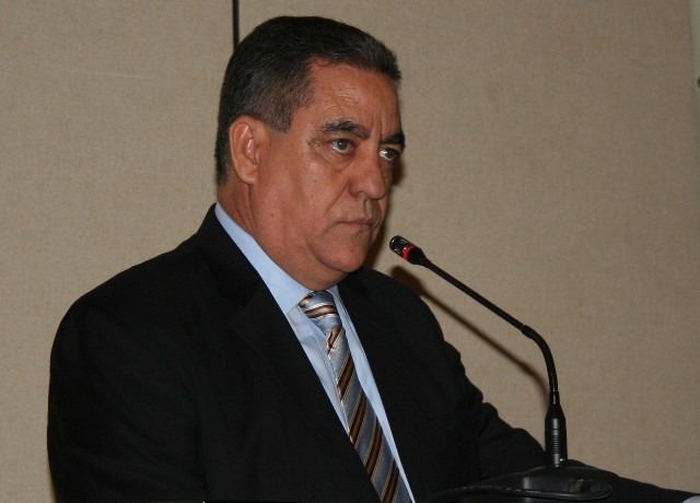 TEMA ELECTRICIDAD PONE AYUNTAMIENTOS EN APUROS ECONÓMICOS