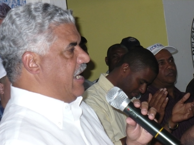 VARGAS MALDONADO PROMETE CONSTRUIRÁ ACUEDUCTO IMBERT