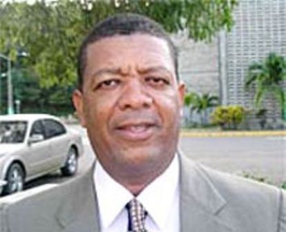 BRIGADAS CORAAPLATA SUSTITUYEN TUBERÍAS MEJORARÁ SERVICIO AGUA EN PUERTO PLATA