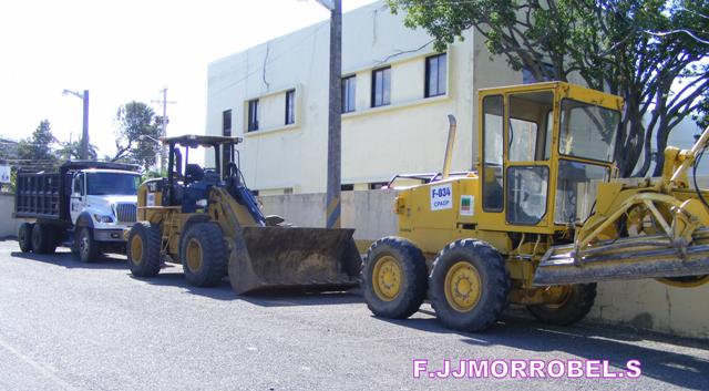 ENTREGAN EQUIPOS REPARACIÓN CAMINOS VECINALES COMUNIDADES PUERTO PLATA