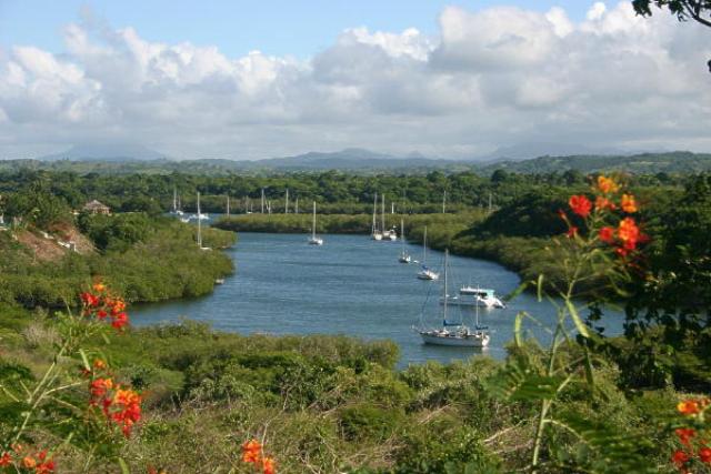 RECLAMARÁN GOBIERNO PERMITA PROYECTOS TURÍSTICOS, EMPRESA  CEMENTERA EN LUPERÓN
