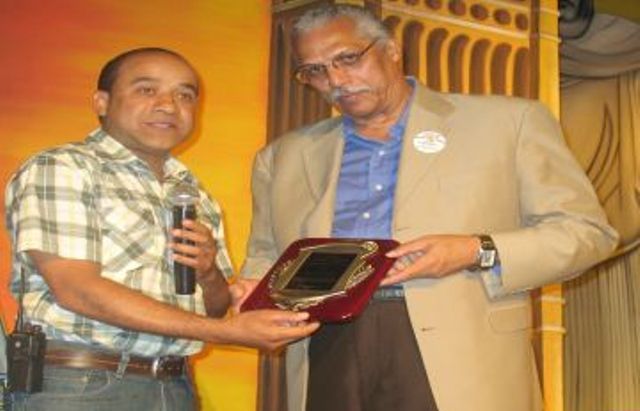 HOTELES SAMANA RECONOCEN VICEMINISTRO TURISMO LUIS SIMO