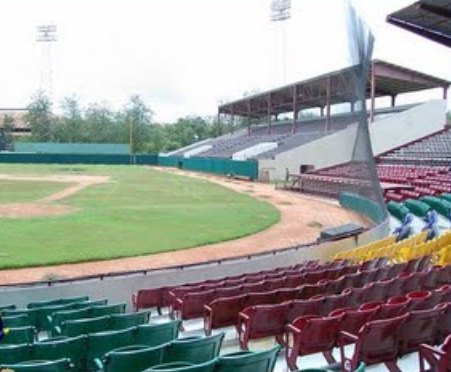 GIGANTES CIBAO INICIAN REPARACIÓN ESTADIO JULIAN JAVIER SAN FRANCISCO MACORÍS