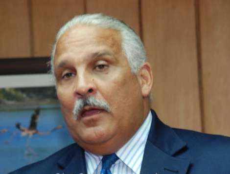 MINISTRO MEDIO AMBIENTE  PIDE APRUEBEN ORDENAMIENTO TERRITORIOS