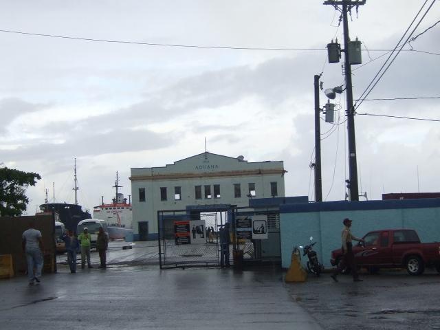 PIQUETEARÁN OFICINAS ADUANAS PUERTO PLATA