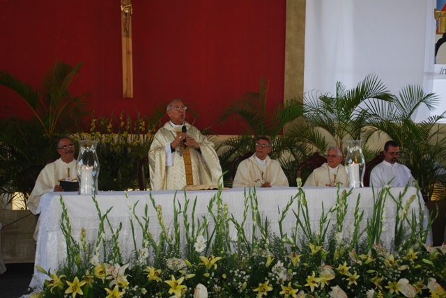 ARZOBISPO SANTIAGO DESTACA LABOR JESUITAS DAJABÓN