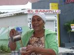 ANA MERCEDES GANA LA VIDA VENDIENDO CAFÉ, TÉ,  POBLADO IMBERT