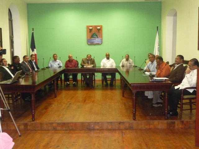 VICEPRESIDENTE ASONAHORES AFIRMA: “DEBEMOS TRABAJAR EN DEFENSA PUERTO PLATA”