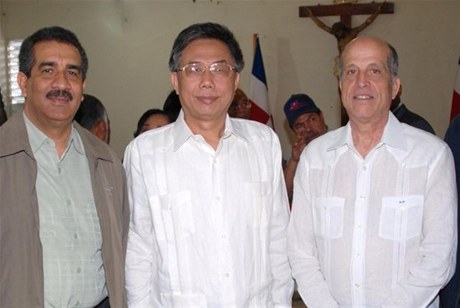 REPRESENTANTE CHINO EXPLORA POTENCIAL DE PUERTO PLATA 