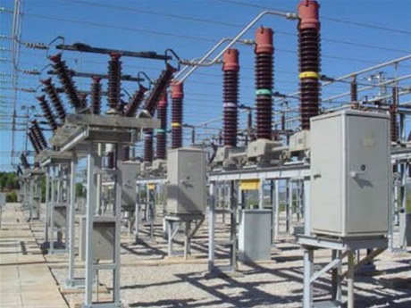 COMPAÑÍA “LUZ Y FUERZA” NIEGA JUSTICIA IMPIDA DISTRIBUYA ENERGÍA EN SAMANÁ