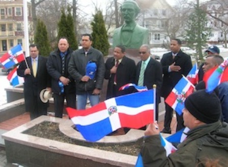 CÓNSUL ANUNCIA CONSTRUCCIÓN MONUMENTOS DOMINICANIDAD EN BOSTON