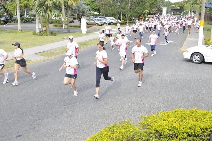 MASIVA PARTICIPACIÓN MARATÓN “CARRERA MUJER EN FAMILIA”